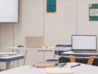 Comment enseigner et former avec l’intelligence artificielle ? L’IA dans les classes